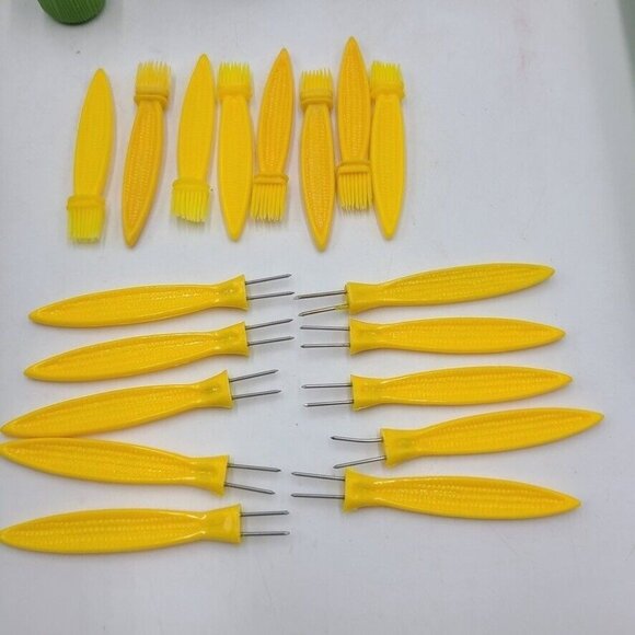 Vintage Green Corn Cob Holder Plates Salt Pepper Skewers Butter Spread Lot 38 - Picture 3 of 10